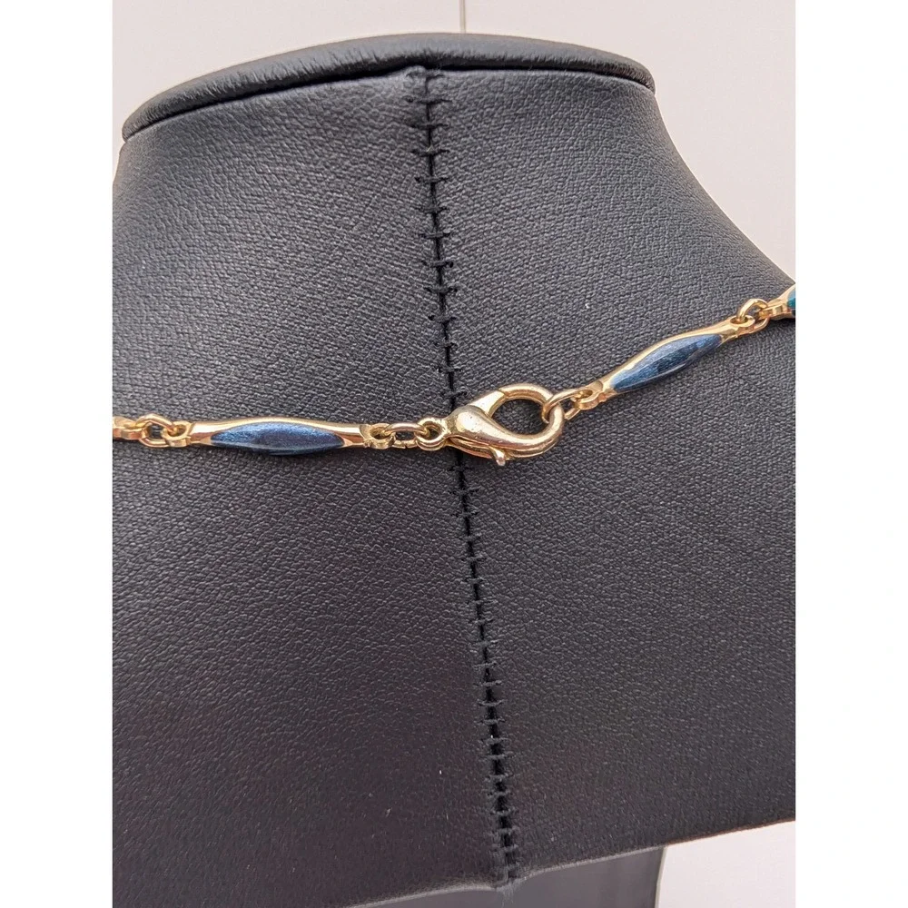 N/A gold tone